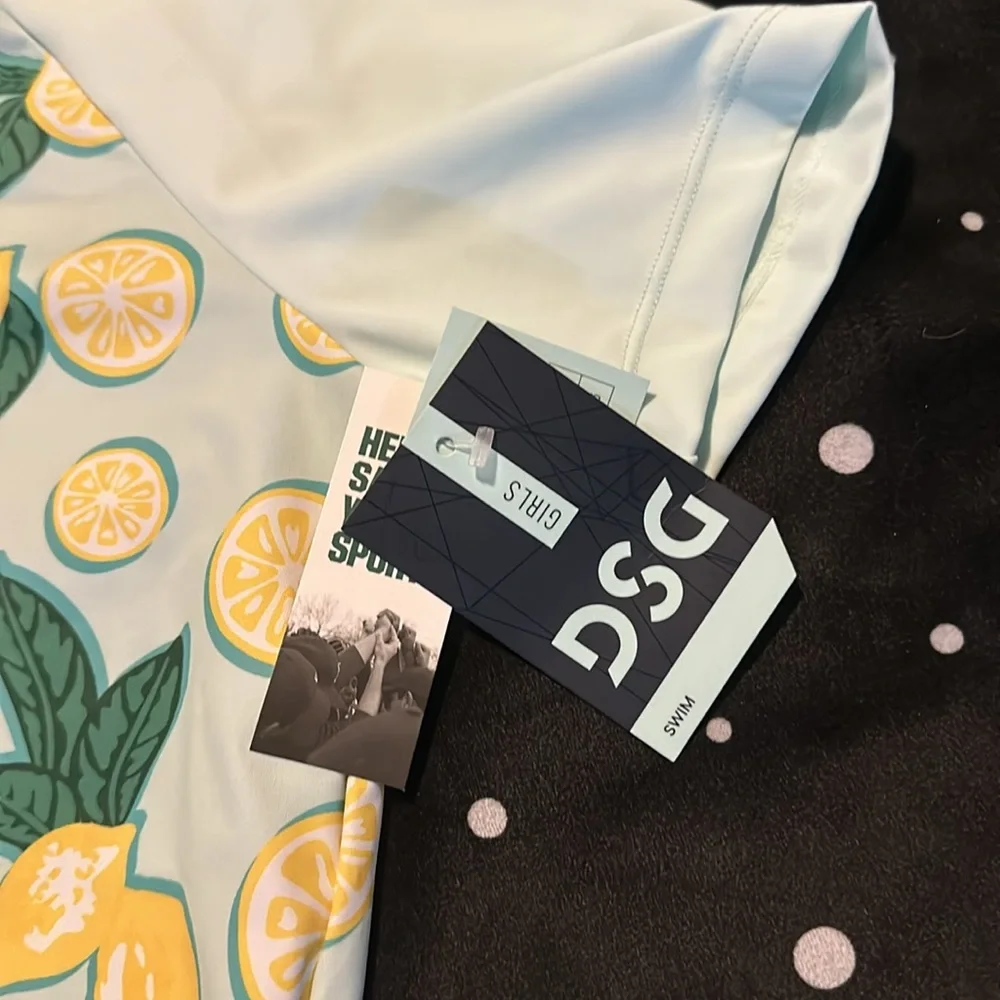 DSG lemon swim